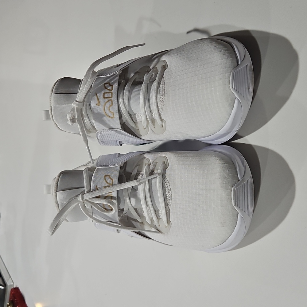 Nike Air Max Bella 5 Cross Training Shoes Size 9.5 - Picture 3 of 6